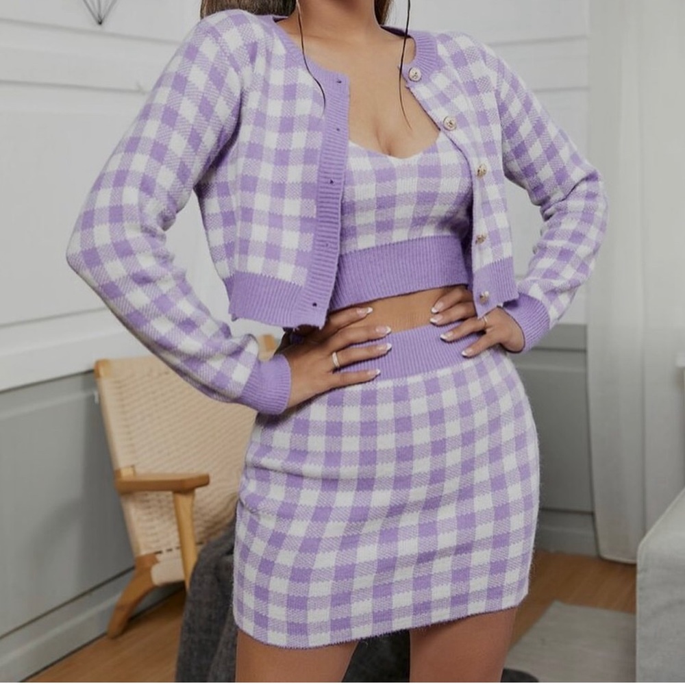 ❌SOLD IN EBAY❌ NWOT Gingham Button Up Cardigan & Knit Skirt Small
